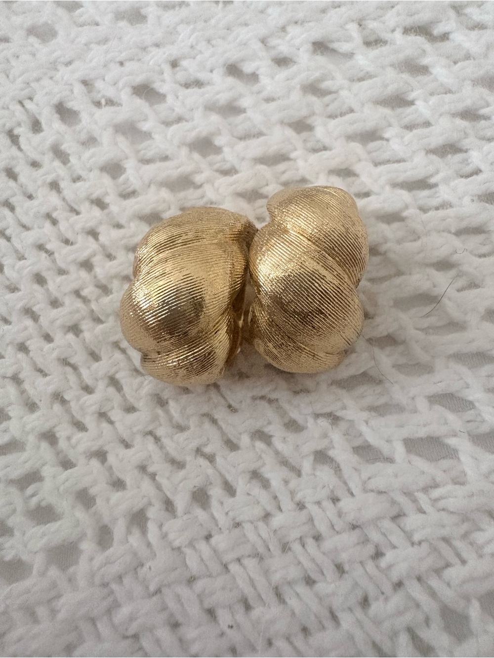 Christian Dior Vintage Gold-Tone Twisted Rope Knot Clip-On Earrings w/COA